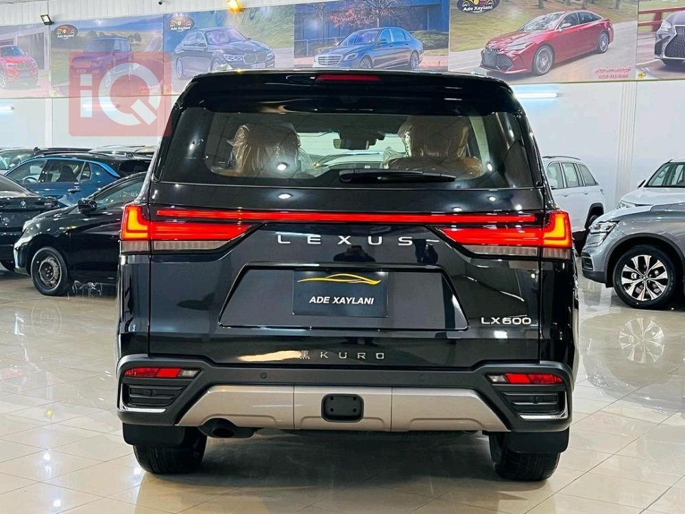 Lexus LX